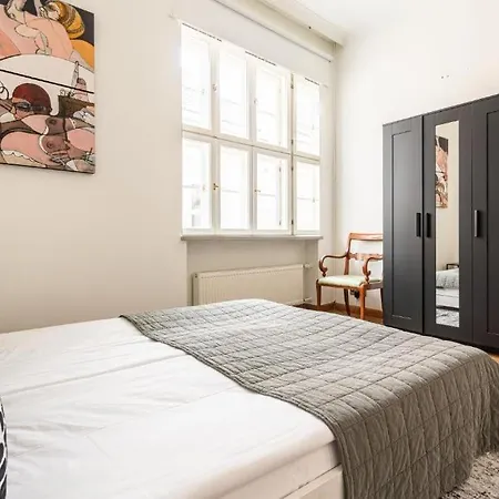 Luxury Square View #18 Apartmán