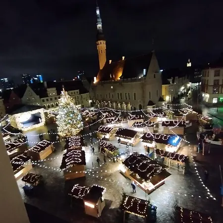 Luxury Square View #18